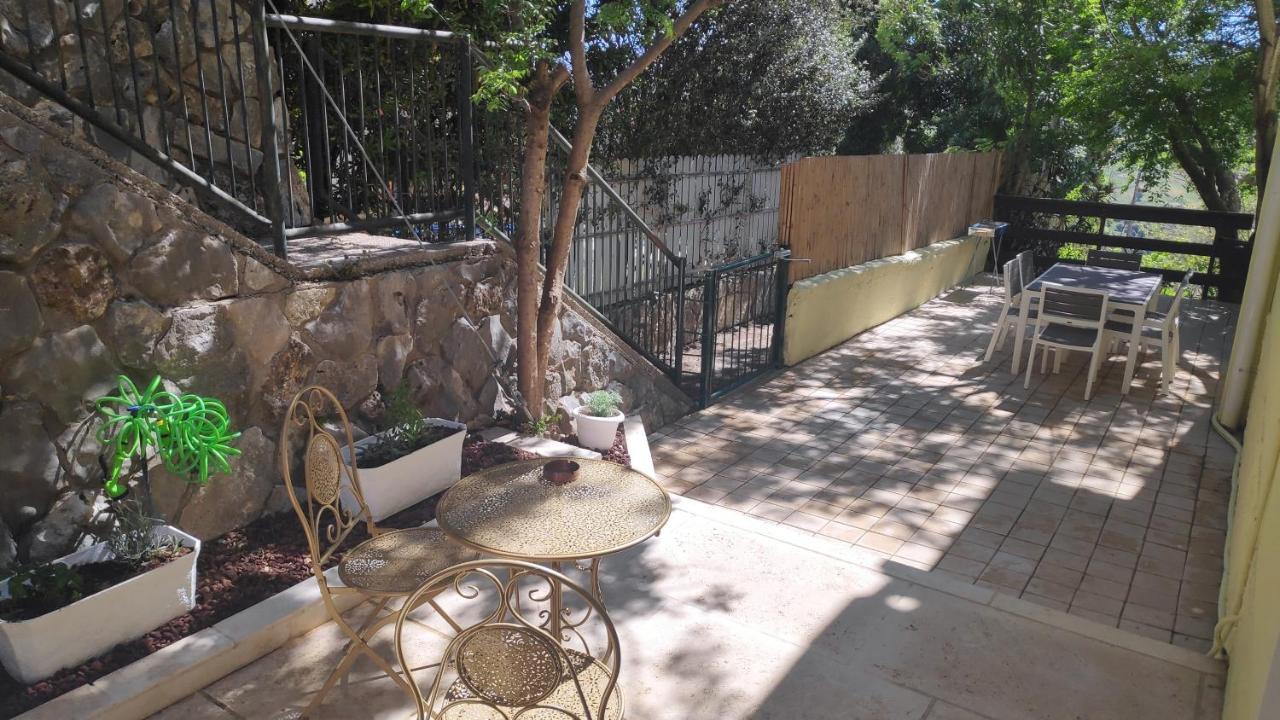 אחת ויחידה - One & Only Apartment Ma'alot-Tarșiha Exterior foto