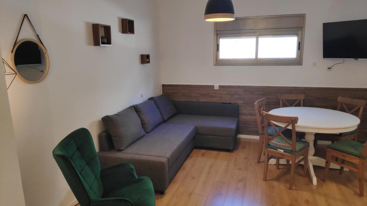 אחת ויחידה - One & Only Apartment Ma'alot-Tarșiha Exterior foto